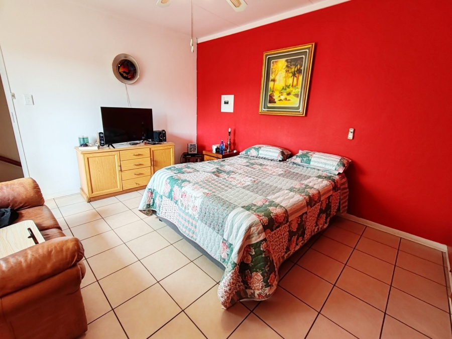 3 Bedroom Property for Sale in Van Der Hoff Park North West